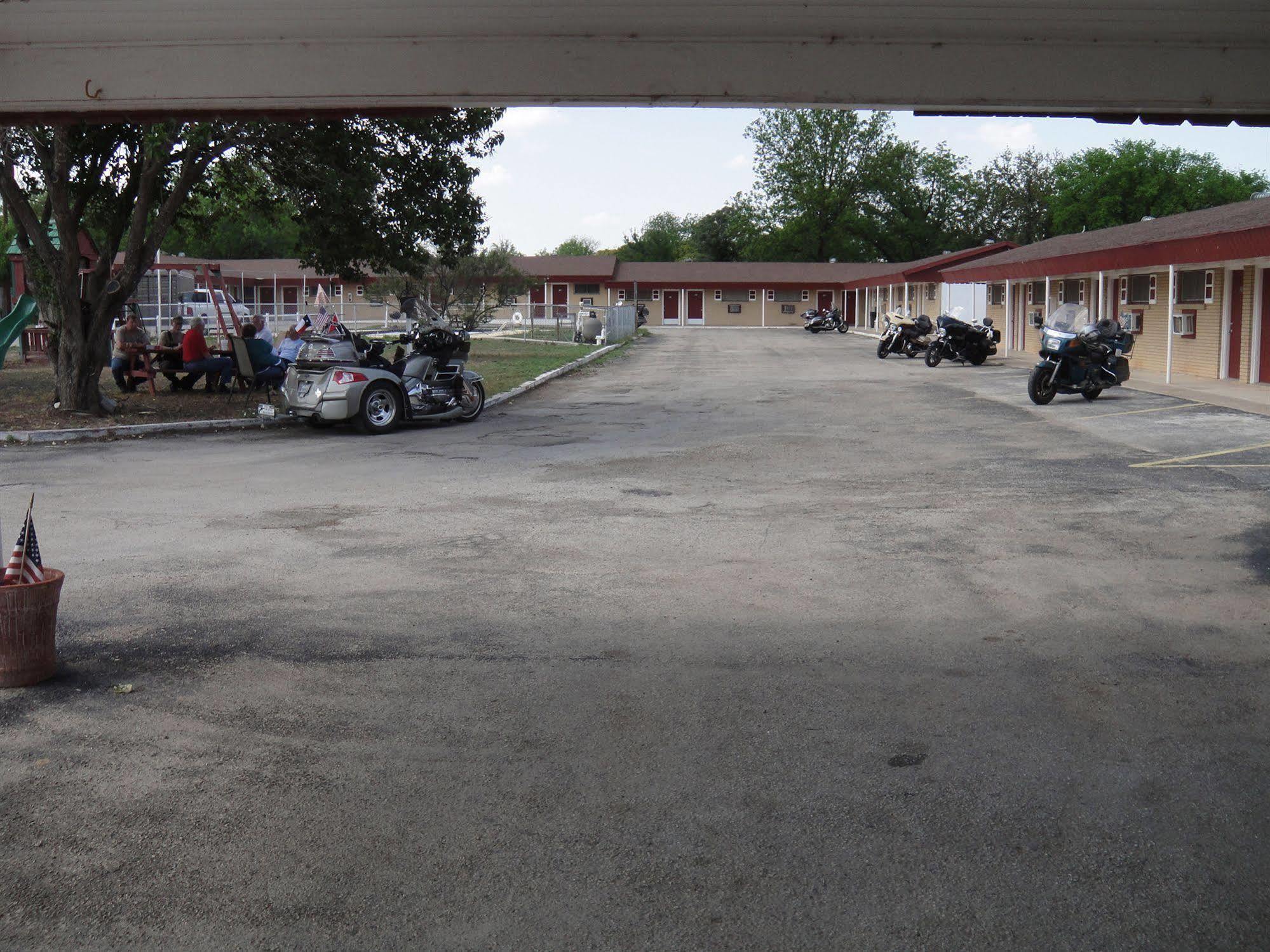 The Hills Motel Junction Εξωτερικό φωτογραφία